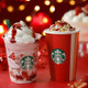 スタバ、クリスマス向けの新作フラペ「ストロベリー ケーキ フラペチーノ」を11月1日発売 画像