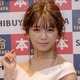 宇野実彩子、クールにスーツを着こなした姿に反響！ 画像