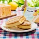 ハーゲンダッツ、フランスの焼き菓子「ウィークエンドシトロン」をクリスピーサンドで再現 画像