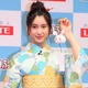 土屋太鳳、浴衣姿で風鈴を“生演奏”！「夏は『チアダン』のメンバーと浴衣で会いたい」 画像