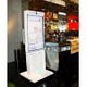 NEC、コーヒー「illy」店舗で顔認識を用いたデジタルサイネージを実験 画像
