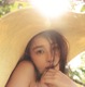 Niki、写真集重版決定に喜び！花びらモチーフのセクシービキニカット公開 画像