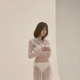 グラビアで注目集める花巻杏奈、シースルー衣装のオフショット公開 画像