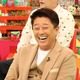ゴリラ11頭と共同生活!?　坂上忍、フランスの保護活動家の自宅を訪問し驚愕 画像