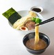 一風堂、夏の風物詩「太つけ麺」今年も！味変アイテム「特製黒香油」も新登場 画像