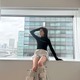 休井美郷、太ももあらわな美脚ショットに「惚れた」「ドキドキが止まらない」」の称賛 画像