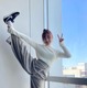 須田亜香里、得意のY字バランスを披露！「軟体健在」と反響続出 画像