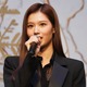 TWICE・SANAが大胆ドレスでデコルテ＆美脚あらわ 画像