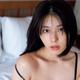 相楽伊織、肩紐外しのセクシーな黒ランジェリー姿公開……1st写真集アザーカット 画像