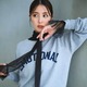 石川恋、大人っぽさと甘さが共存した着こなし披露！ 画像