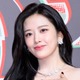 「いい女すぎる」IVE・ユジン、色気漂う“軍服風”衣装でファン魅了！「完璧やな」【PHOTO】 画像