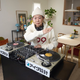 美川憲一が“DJ”に!?「素敵」「可愛いすぎる」と反響 画像