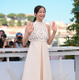 広瀬すず、ルイ・ヴィトンのドレスで優雅に「カンヌ」へ！ 画像