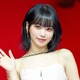 花も霞む美しさ──LE SSERAFIM・チェウォンが「お姫様すぎる」と話題！クォン・ウンビも反応【PHOTO】 画像