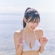 日向坂46・河田陽菜、純白ビキニ姿でキュートな笑顔！2nd写真集から先行カットが公開 画像