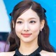 直視できない…TWICE・ナヨン、“胸元ゆるめ”ドレスで魅せた抜群スタイル！「最高すぎ」【PHOTO】 画像