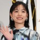 當真あみ、極太恵方巻き頬張るショット公開！ 画像