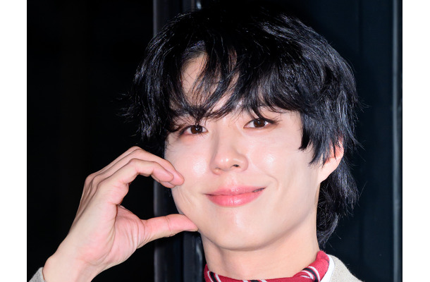 4月に放送を終えたばかり…俳優パク・ボゴム、冠番組の新シーズン制作決定！理容師として活躍