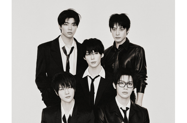 5人組になったZEROBASEONE、世界的写真家とタッグ！新プロフィール写真で成熟したビジュアル披露