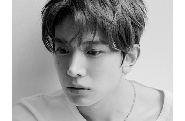 “ENHYPEN脱退”のヒスン、ソロ歌手「EVAN」として新たなスタート…新ビジュアル＆SNS開設！