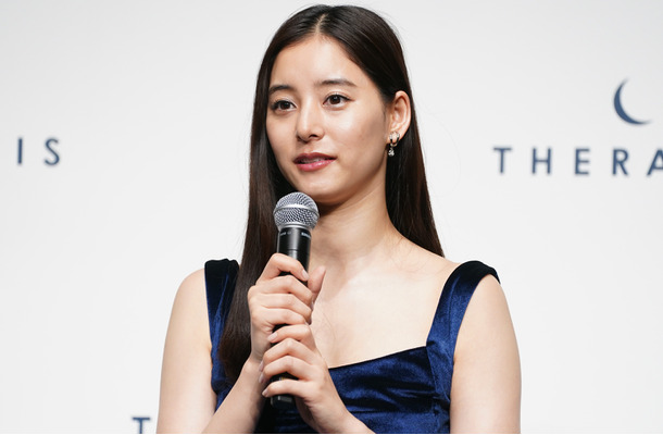 新木優子【写真：竹内みちまろ】