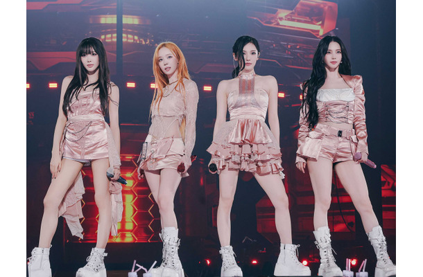 aespa、初ドームツアーが大阪で開幕！アニメ「キルアオ」OP曲のパフォーマンスを初披露