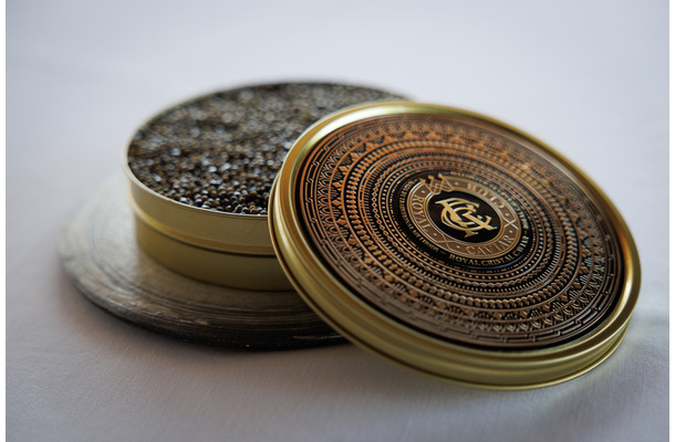 厳選されたキャビアを心ゆくまで。(はじまりの一皿)