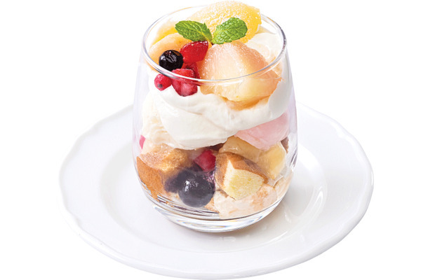 「“紅茶香る” 白桃のグラスドルチェ グランデ」（税込759円）