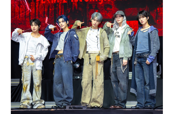 期間限定から正式グループに！『ボイプラ』発EVNNE、5人体制で初カムバック「覚悟を持って」