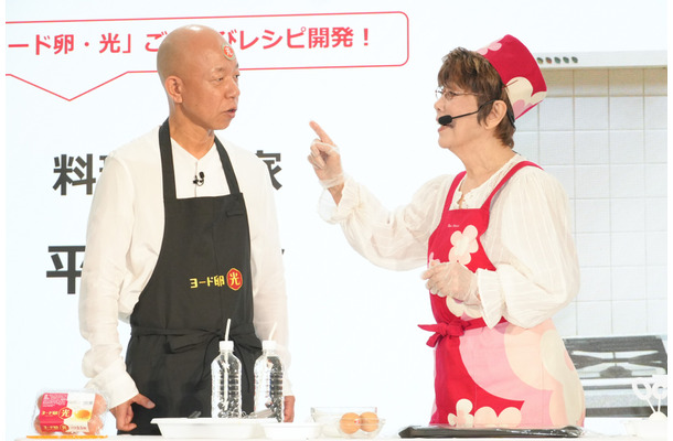 平野レミ、小峠英二【撮影：小宮山あきの】