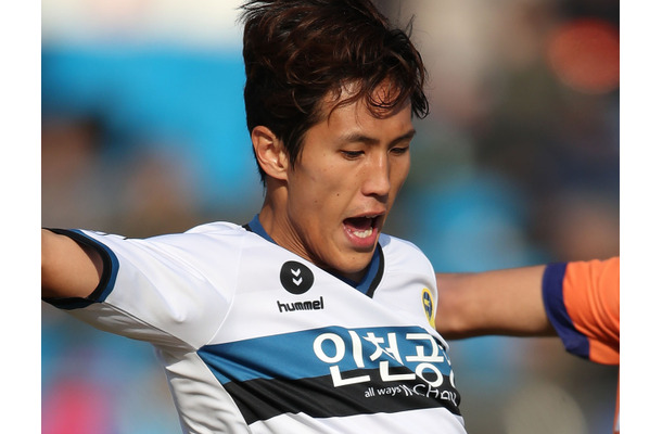 35歳で亡くなった元サッカー選手カン・ジヨンさんの一周忌、引退後は工場勤務　妻との関係も話題に