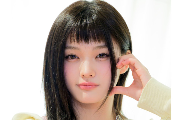 「二度見した…」ILLITの日本人メンバー・イロハ、“オレンジヘア”に大変身！別人級ビジュに反響続々