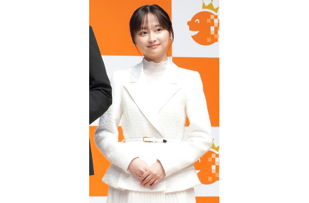 影山優佳【撮影：小宮山あきの】