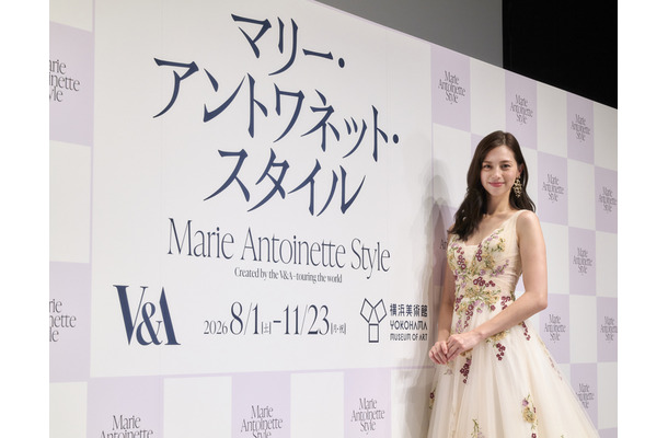 中条あやみ、マリー・アントワネットを意識したドレスで登場！