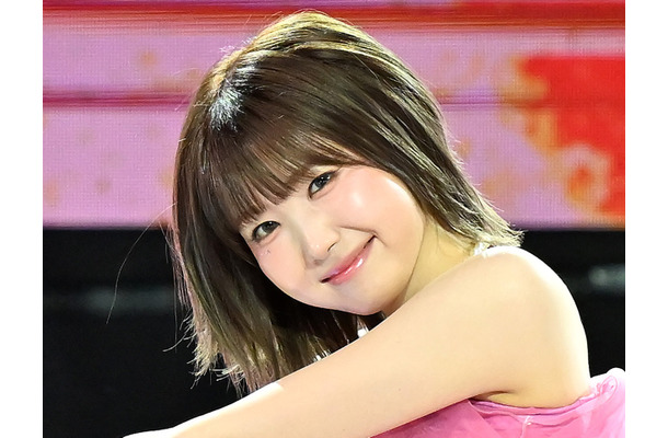 意外なボリューム感…元AKB48本田仁美、日本滞在中の“ピチっと”へそ出しルックに反響「眼福です」