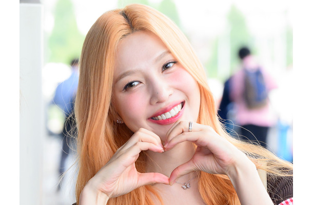 年上彼氏との“東京デート”が話題となったRed Velvet・ジョイ、日本の街中で見せた彼女感にドキッ…