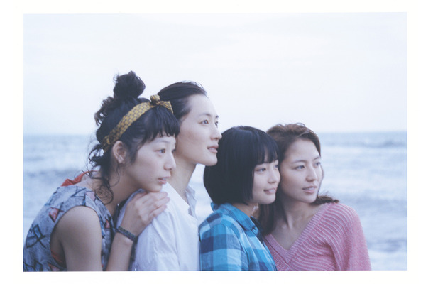 ©2015吉田秋生・小学館／フジテレビジョン　小学館　東宝　ギャガ