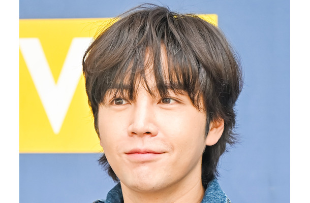 気づく人続出！チャン・グンソク（38）、同い年俳優と日帰り東京旅へ 40歳以上入店禁止の居酒屋にも