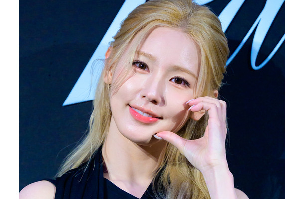雰囲気ガラリ…i-dle・ミヨン、金髪→黒髪に大胆イメチェン！「好きすぎてたまらない」