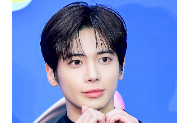 TXT・テヒョン、話題の“滅ポーズ”でファンの心をわし掴み！「はぁ最高」「可愛すぎ…」