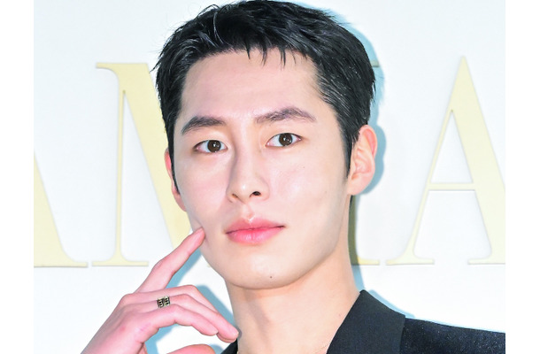 “カリナの元カレ”俳優イ・ジェウク、兵役中に歌手デビュー！新曲『SHADOW』リリースへ