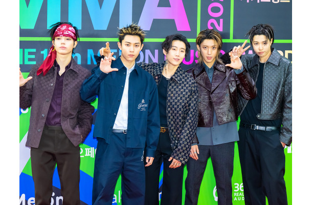 「次はメンバーに加入する」有名プロデューサーの支援か“過剰介入”か　新人K-POPグループのファンが怒るワケ