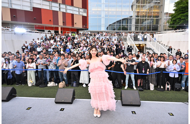 柏木由紀、AKB48卒業を決心した!?思い出の地・ららぽーと豊洲で新曲発売イベント開催︕