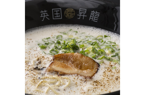 豚骨脂泡ラーメン