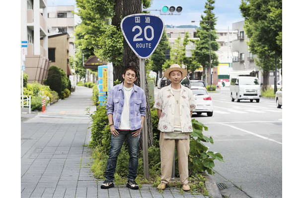 FUNKY MONKEY BΛBYʼS、地元八王子で撮影の最新アーティスト写真を公開　8月発売「夏子」はアニメ主題歌に