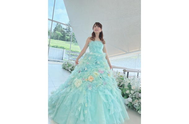 渡辺美奈代、花々まとったプリンセスドレス姿にファン感動「美奈代姫」