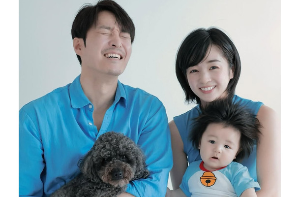「大谷のような野球選手に…」“18歳年下”日本人妻と結婚した韓国俳優、16カ月息子の才能に驚き
