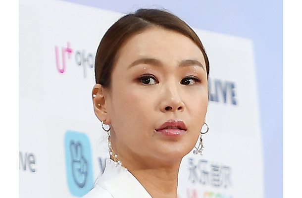 デビューした教え子の公演で暴言、番組で中指…KARA『ミスター』のカリスマ振付師、言動が物議