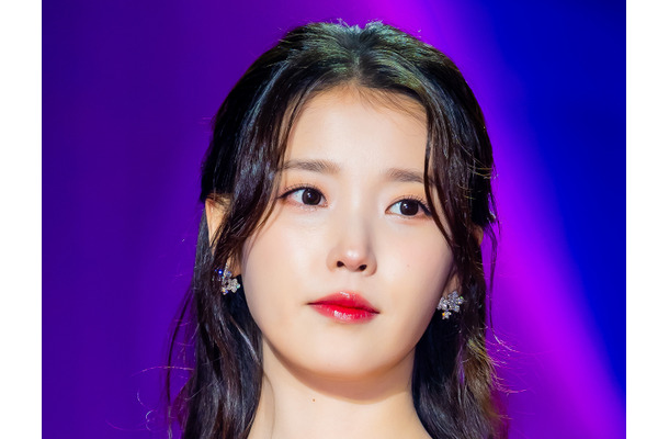 主演作関連で涙の謝罪、政治的問題で飛び火、破局…IU、本厄と思われるほど災難続きの2026年