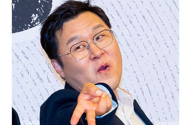 ラジオ生放送＆サイン会中も！大のおしゃべり好きの韓国俳優、13時間沈黙の約束守れるか